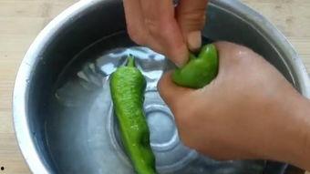 网红吃的调料汁的瓜,跟随网红脚步，探索美食背后的秘密